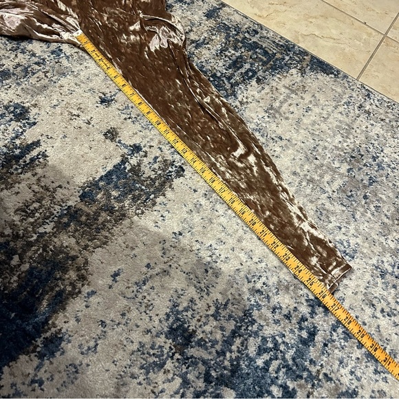 Fabletics Teddy Brown Crushed Velour Crossover Leggings Size XL - Picture 8 of 8